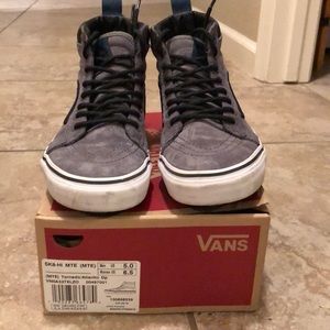 Vans MTE sk8 hi size 5/6.5